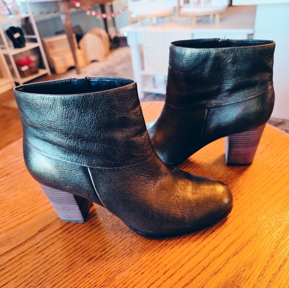 Shoes - New Cole Haan Nike Air Cassidy Comfortable Bronze Ankle Boots